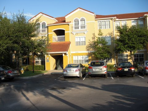Foto del edificio - 18001 Richmond Place Dr