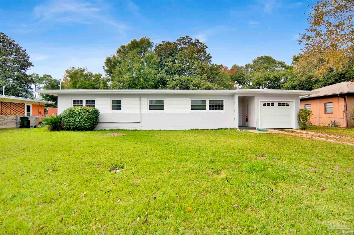 Primary Photo - 51 Adkinson Dr