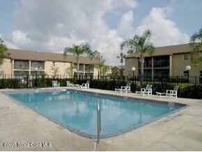 Foto del edificio - 255 Spring Dr