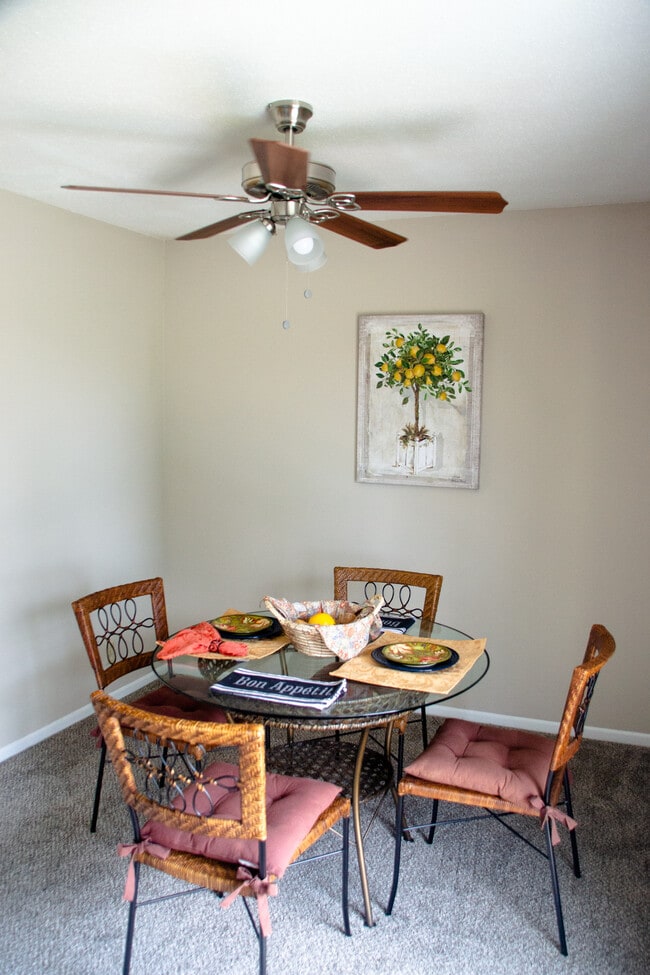 Quail Creek Apartments Apartments Lawrence, KS