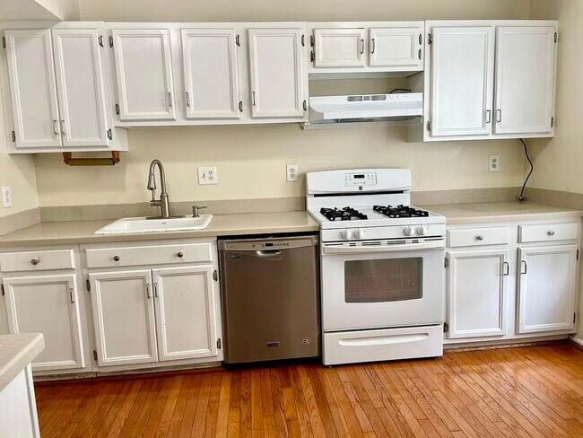 Foto del edificio - 9529 Burdett Rd