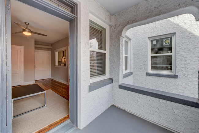 Building Photo - Move in special - Free rent until 5/1/19