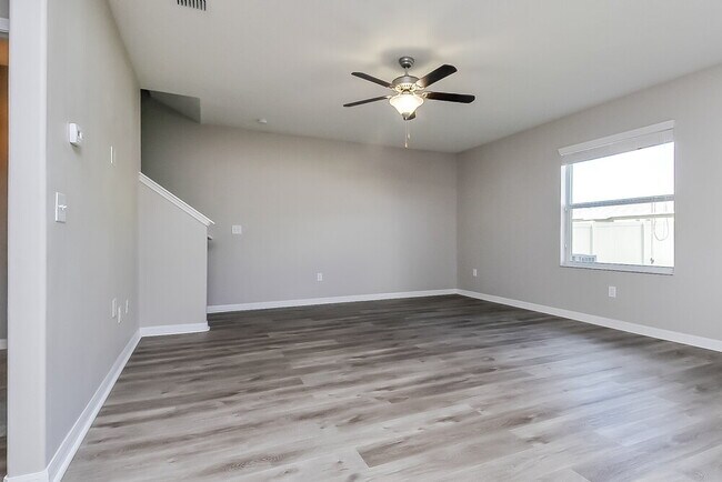 Foto del edificio - 8302 Cherry Branch Dr