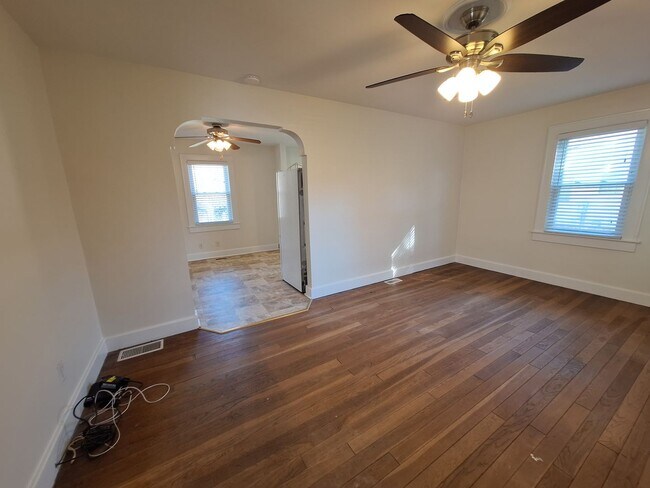 Foto del edificio - 10 Commodore Dr