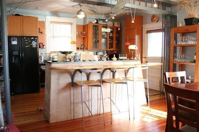 Building Photo - 2218 Eureka Ter