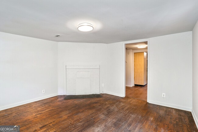 Foto del edificio - 215 Ollie St NW