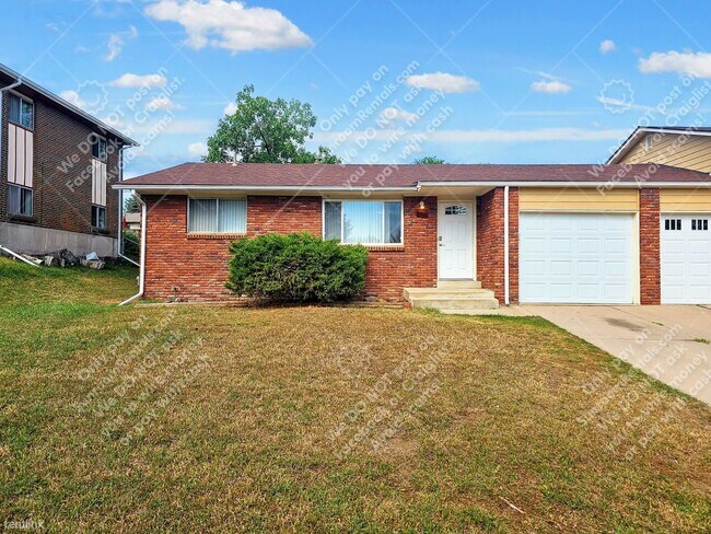 Foto del edificio - 4 br, 2 bath Duplex - 933 S Yarrow St