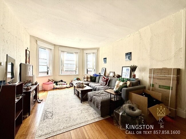 Photo - 1955 Commonwealth Ave Apartment