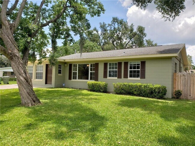 Building Photo - 1203 Mizell Rd