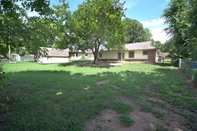 Foto del edificio - 5716 S Birch Ave