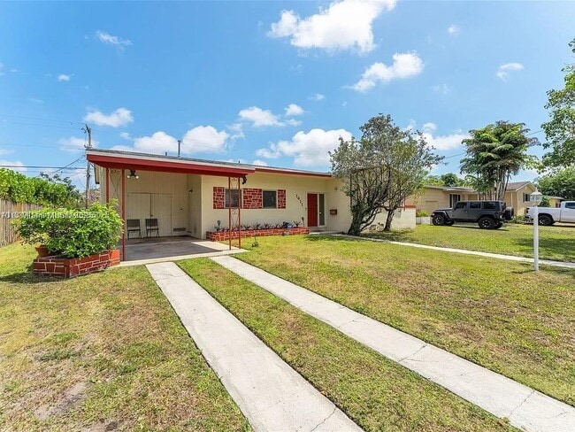 Building Photo - 1411 SW 82nd Ct