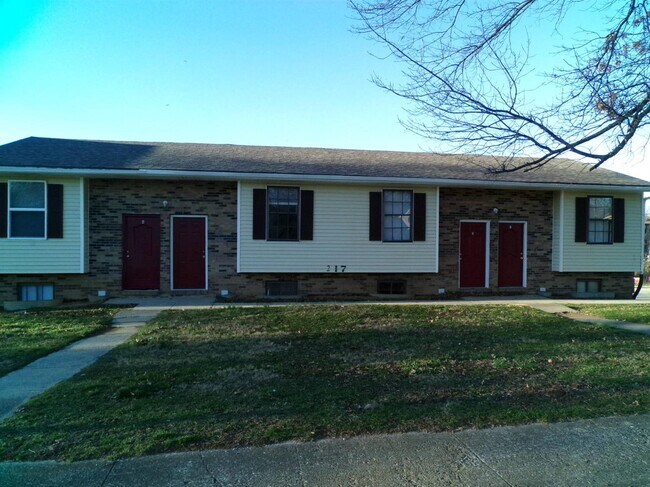 Building Photo - 217 Landings Dr