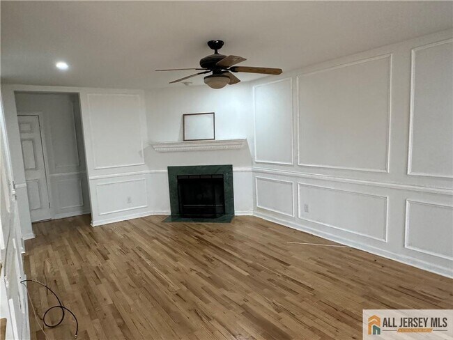 Foto del edificio - 352 Bowler Ct