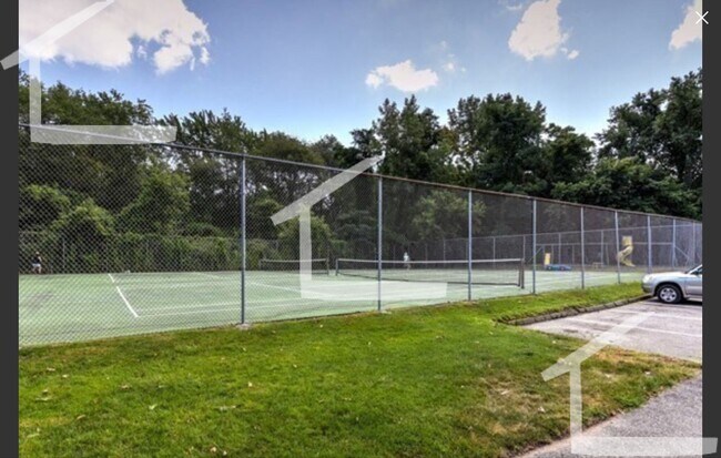 Foto del edificio - AWESOME 2 BED IN CHESTNUT HILL!!!!!