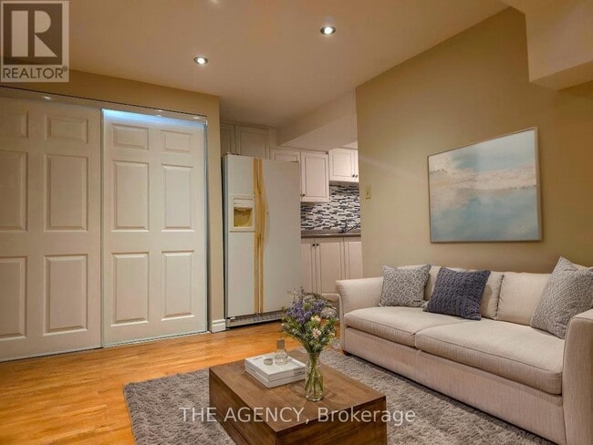 Building Photo - 485 Brimorton Dr