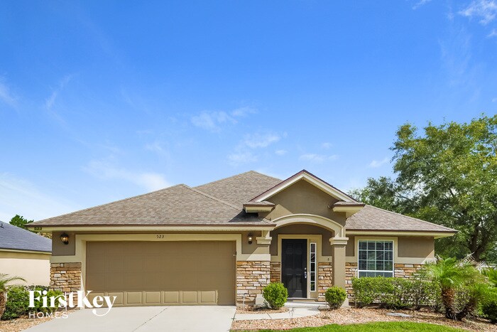 Foto principal - 523 Chestwood Chase Dr