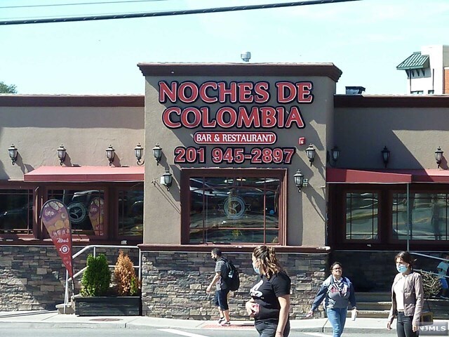 Foto del edificio - 111-11 Anderson Ave