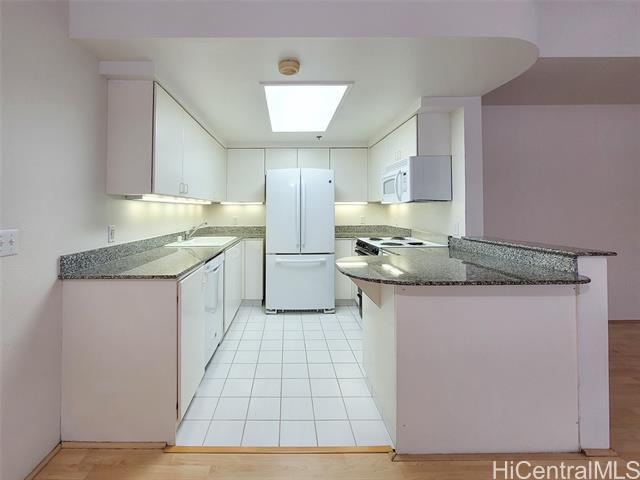 Building Photo - 1629 Waikahalulu Ln