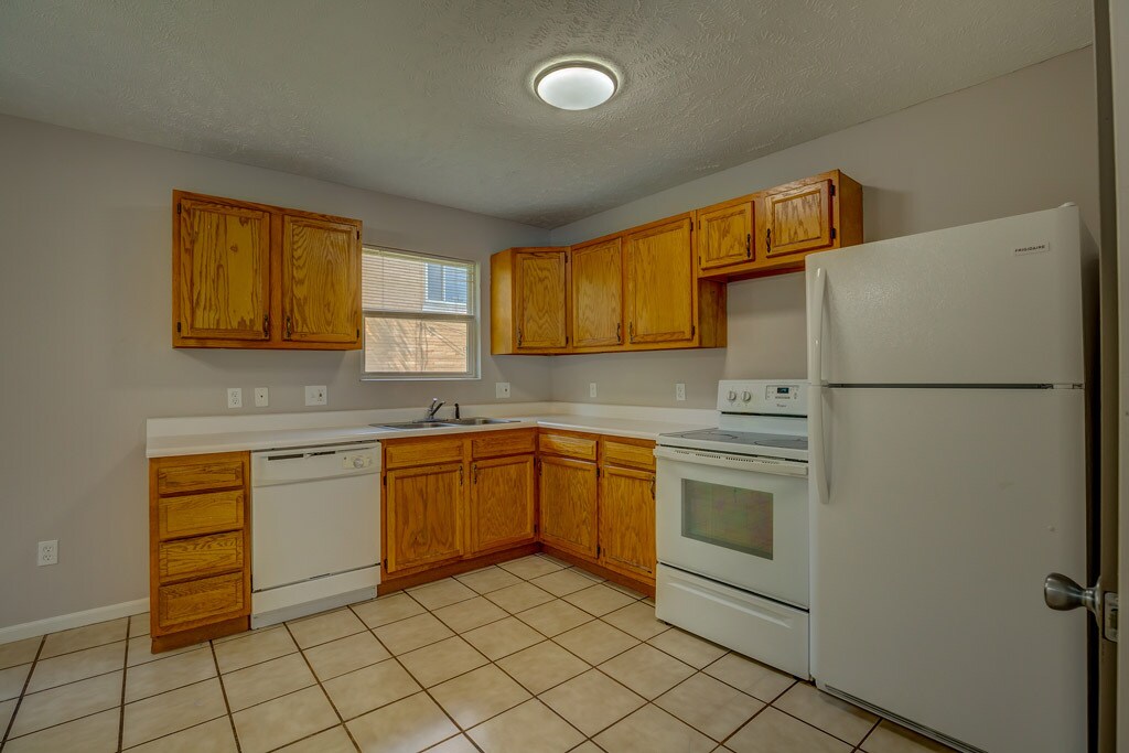 Foto principal - 5547 Kirby Ave