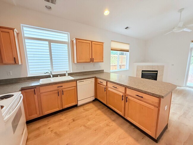 Foto del edificio - Beautiful 3 bedroom 2 bathroom one level home -Vancouver School District