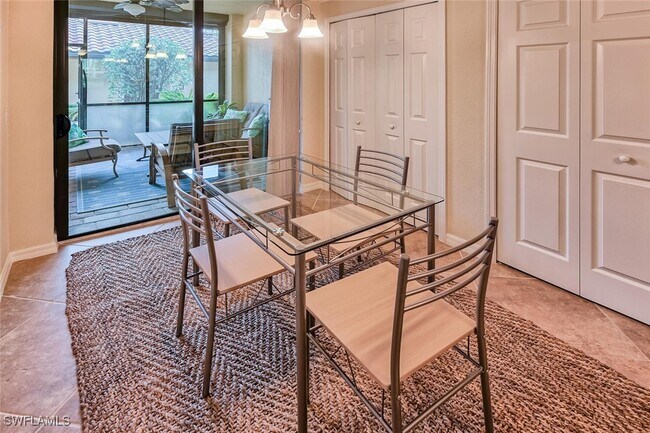 Foto del edificio - 9528 Avellino Wy