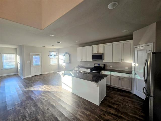 Building Photo - 3709 Sweetclover Dr