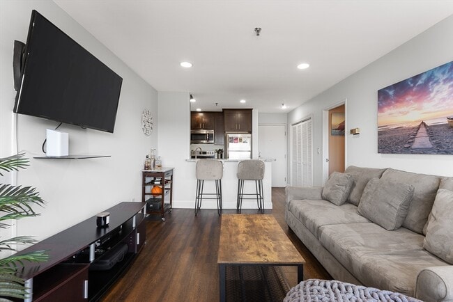 Foto del edificio - 133 Commander Shea Blvd