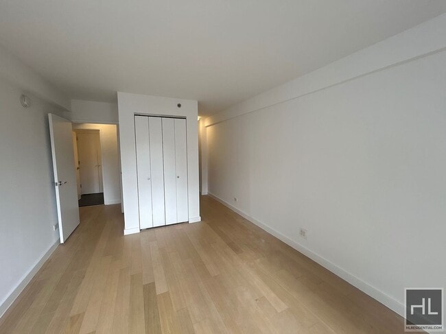 Building Photo - East 39th Street