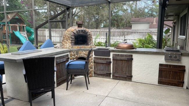 Photo - 205 Fox Valley Dr House