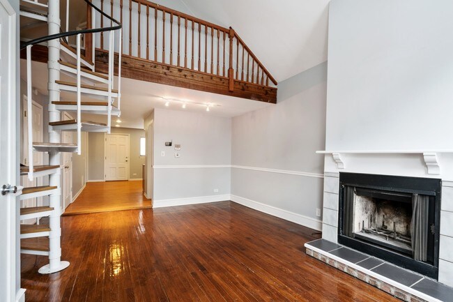 Foto del edificio - 2854 N Southport Ave