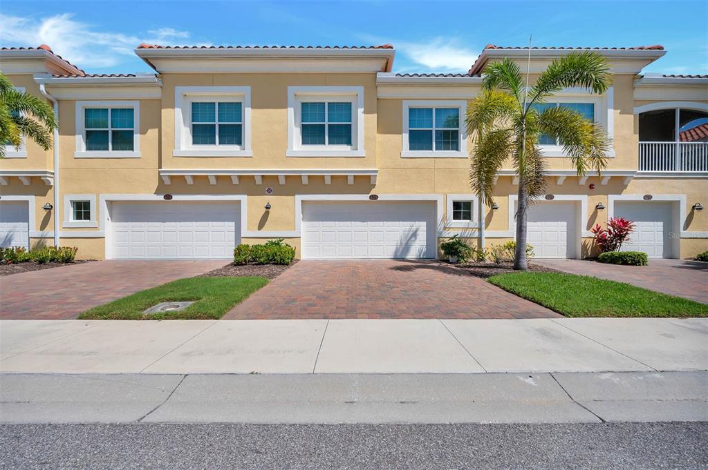Foto principal - 4214 Frontier Ln