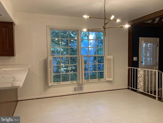Foto del edificio - 4033 41st St N