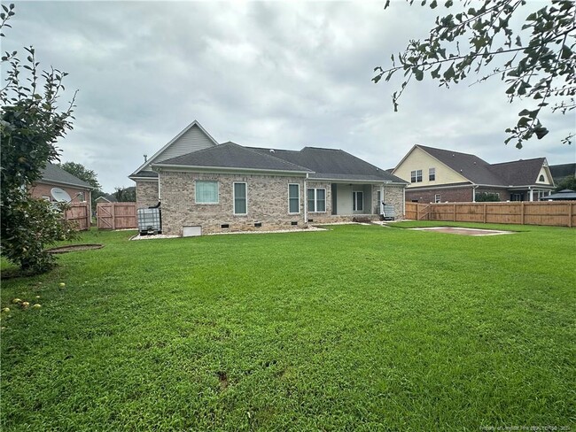 Building Photo - 220 Wildlife Way