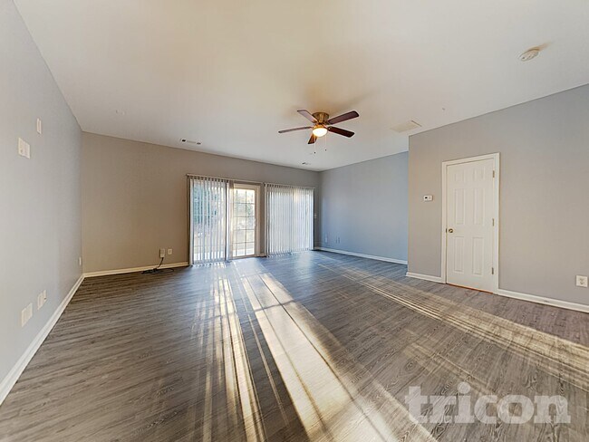 Foto del edificio - 3038 Deerborne Ct