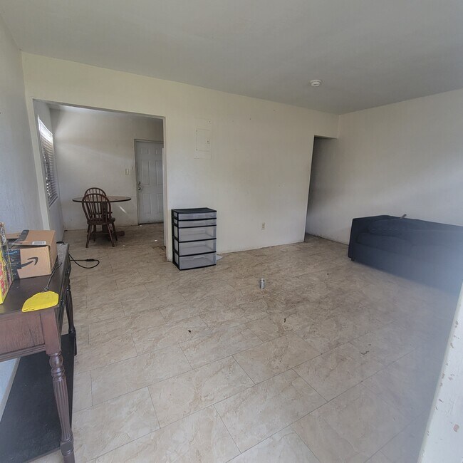 Foto del edificio - 2746 NW 6th Ct
