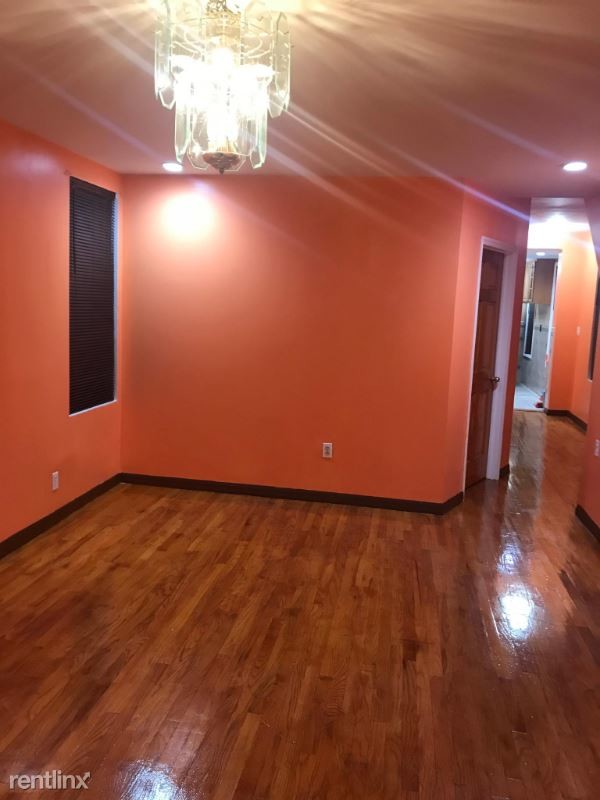 Foto principal - 1 br, 1 bath Apartment - 748 E 88th St