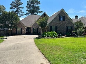 Building Photo - 802 Grey Fox Cir