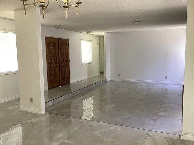 Foto del edificio - 540 Fairway Dr