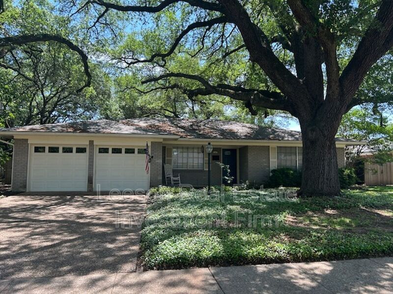 Foto principal - 241 Rossitter St