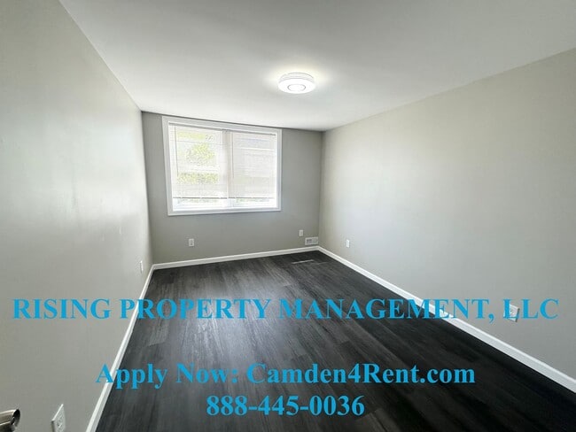 Photo - 1554 Bradley Ave Apartment