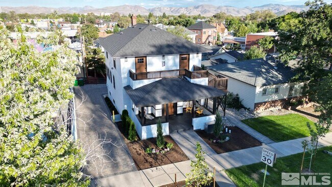 Foto del edificio - 780 Forest St