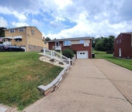 Building Photo - 5079 Earlsdale Rd