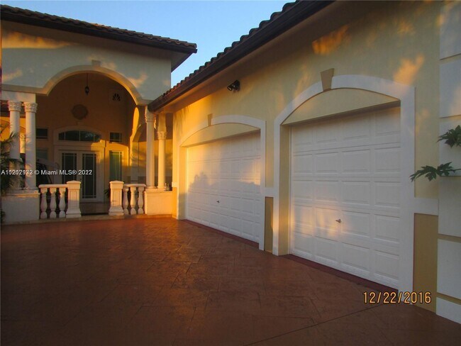 Foto del edificio - 6321 SW 26th St