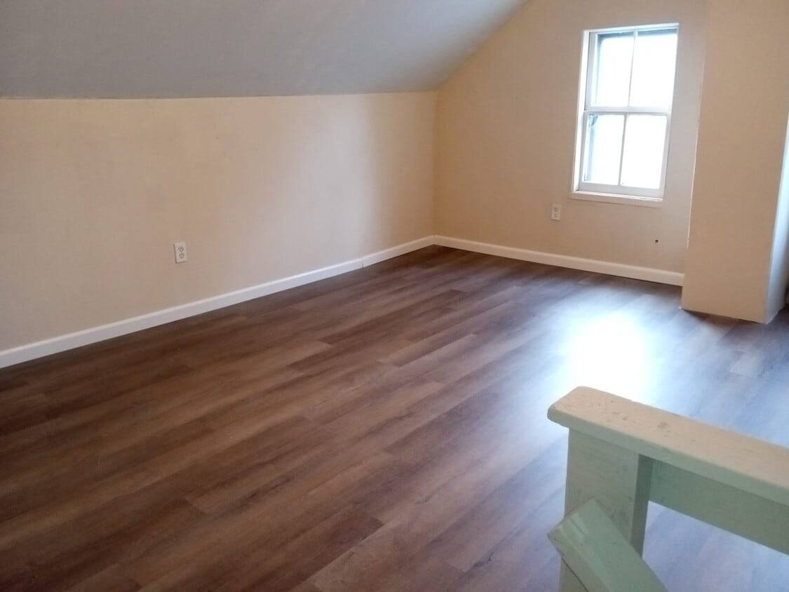Primary Photo - 519 Ridge Ave