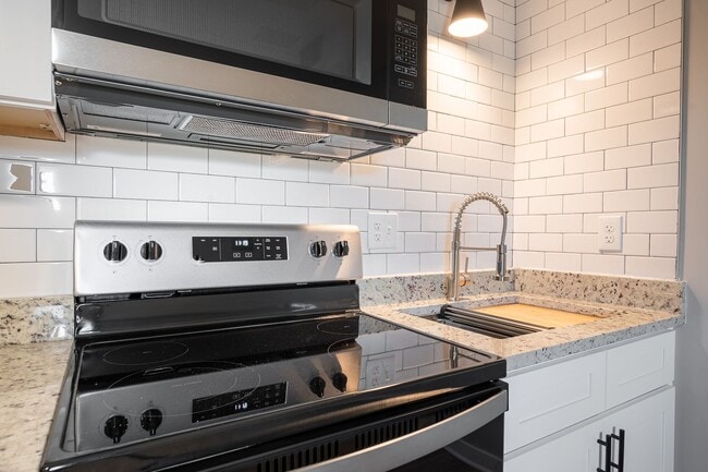 Building Photo - Discover Modern Living at Genesis Apartments – Cleveland, TN
