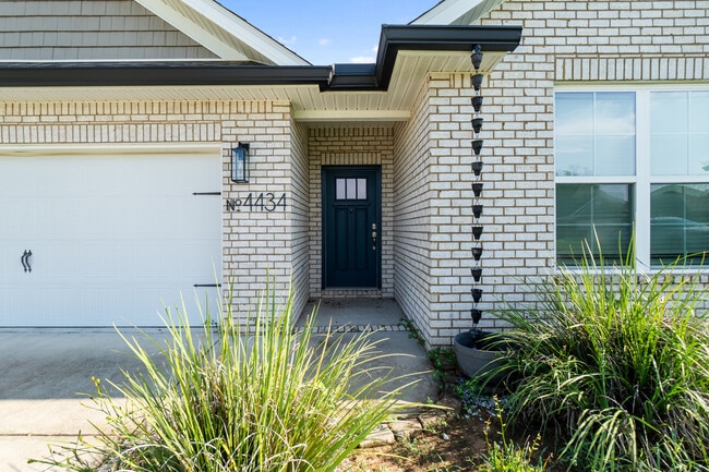 Building Photo - 4434 Jude Way