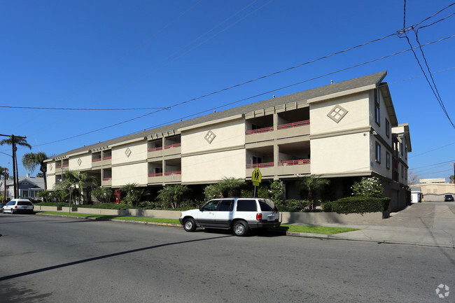 Building Photo - Ross Apartments