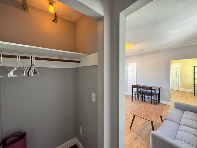 Building Photo - 24 Beacon Pl