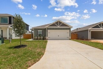 Building Photo - 15834 Berry Hl Dr