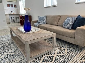 Building Photo - 1736 SW 3rd St